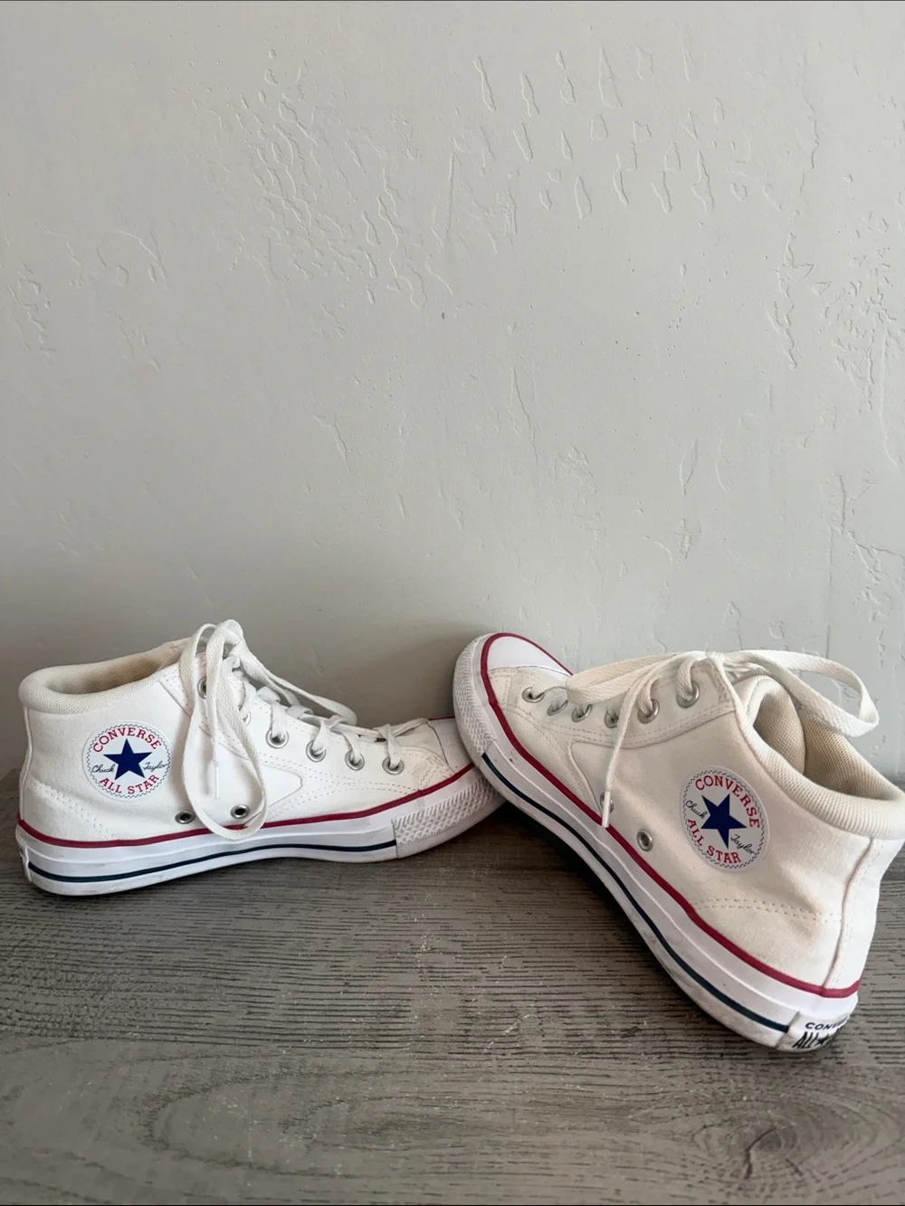 Converse high tops - Picture 2 of 5